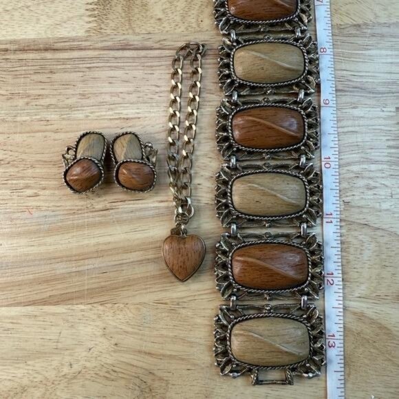 Vintage Wood Grain Panel Bracelet & Heart Charm Bracelet & Clip-On Earrings Set - Picture 5 of 10